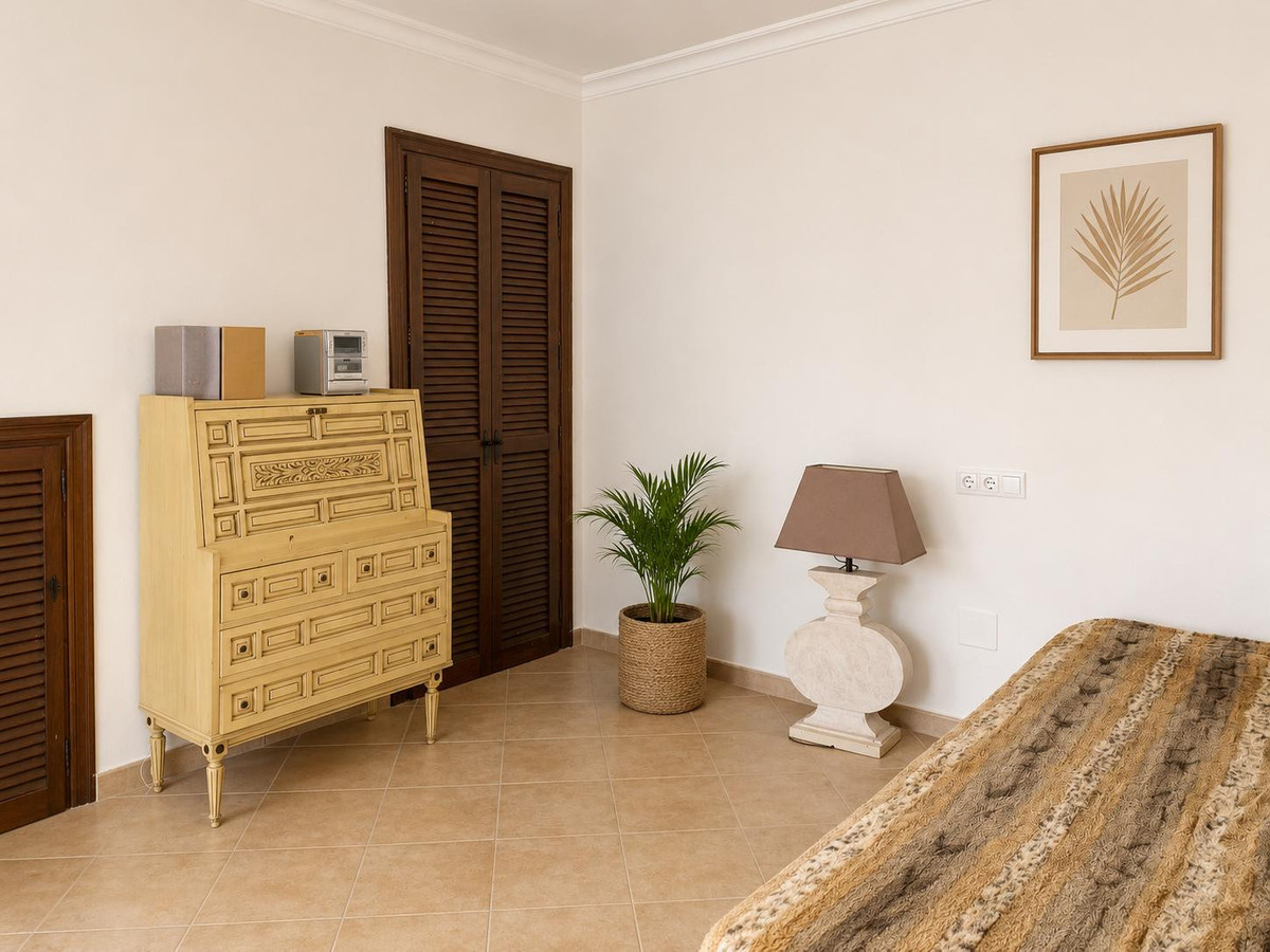 6 Bed Townhouse for sale in Marbella Costa Del Sol, Málaga, Spain