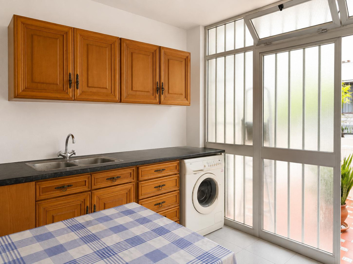 6 Bed Townhouse for sale in Marbella Costa Del Sol, Málaga, Spain