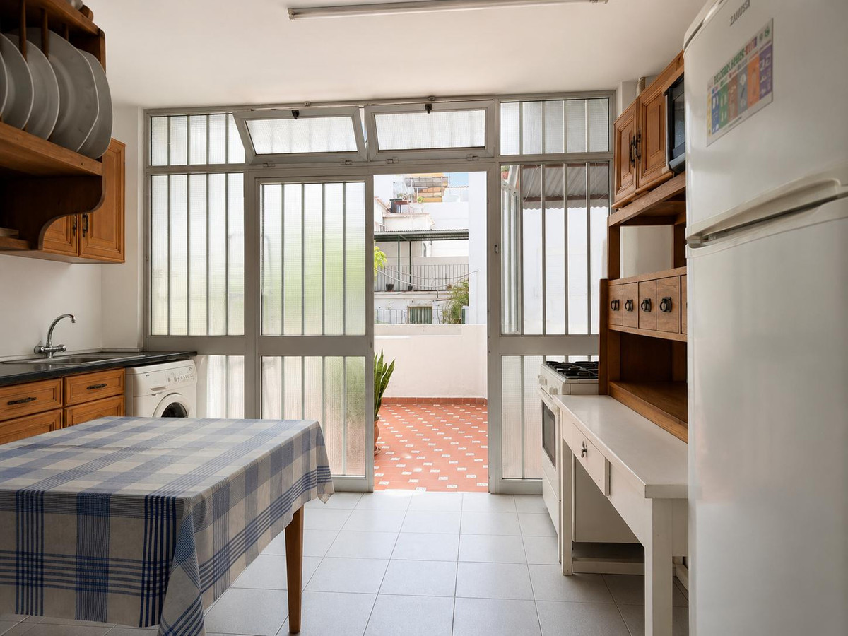 6 Bed Townhouse for sale in Marbella Costa Del Sol, Málaga, Spain