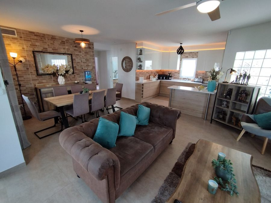 5 Bed Townhouse for sale in Torrevieja Costa Blanca, Alicante, Spain