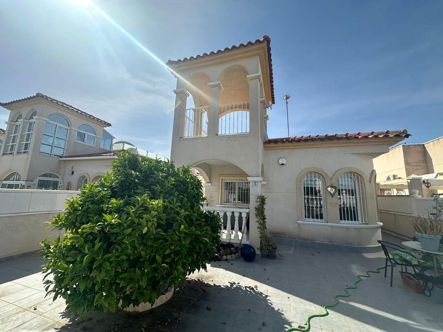 2 Bed Townhouse for sale in Algorfa Costa Blanca, Alicante, Spain