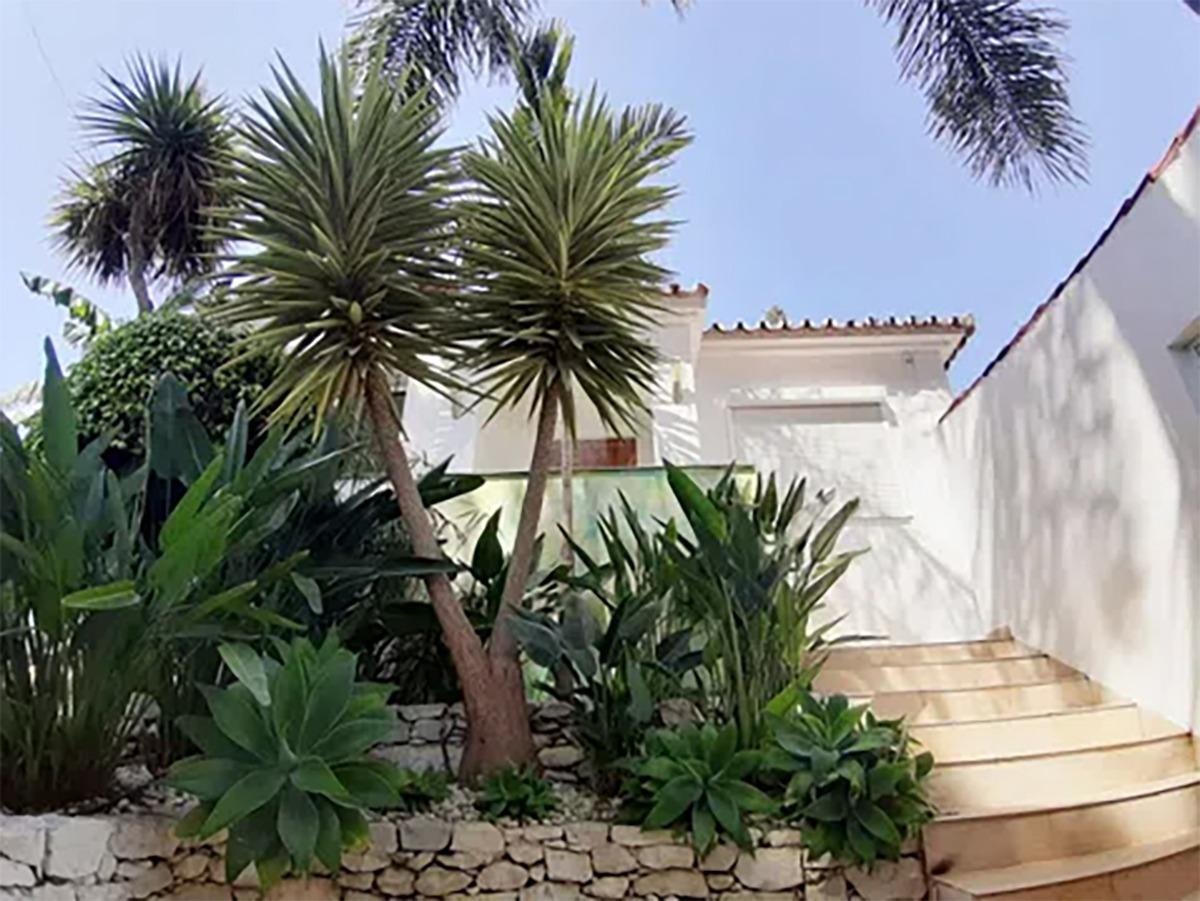 3 Bed Townhouse for sale in Nueva Andalucía Costa Del Sol, Málaga, Spain