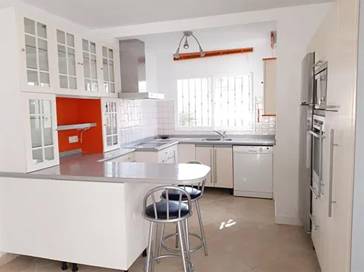 3 Bed Townhouse for sale in Nueva Andalucía Costa Del Sol, Málaga, Spain