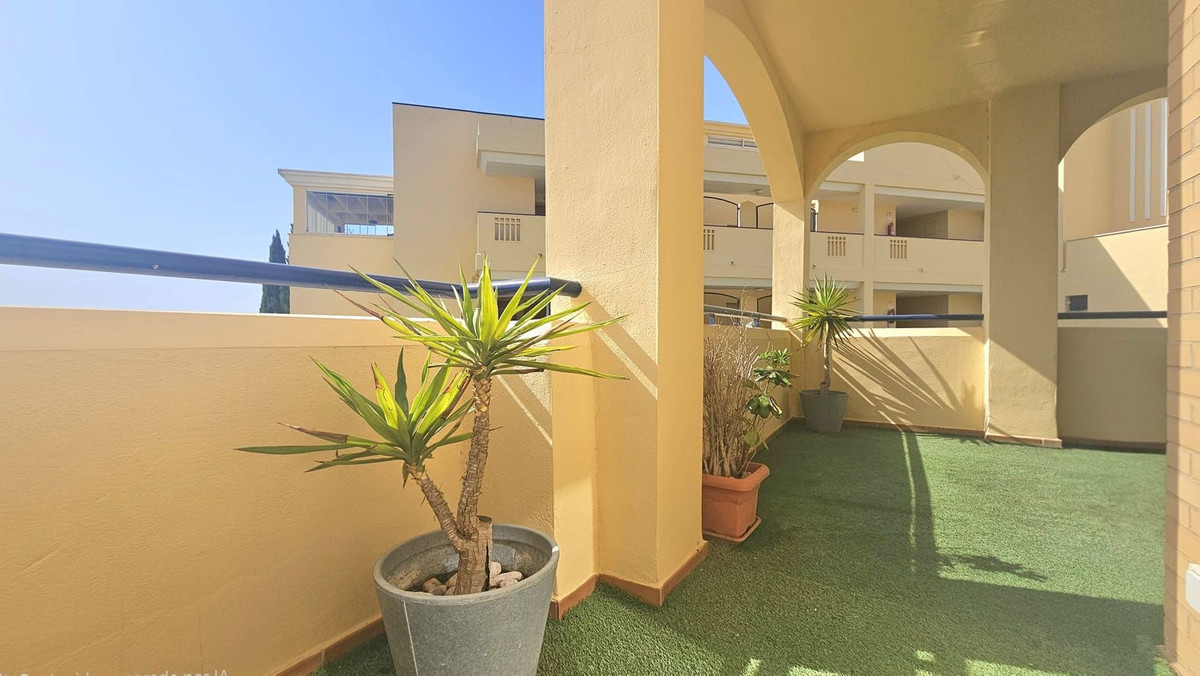 Se vende Apartamento Planta Media de 2 dormitorios en Costa Del Sol, Málaga, España