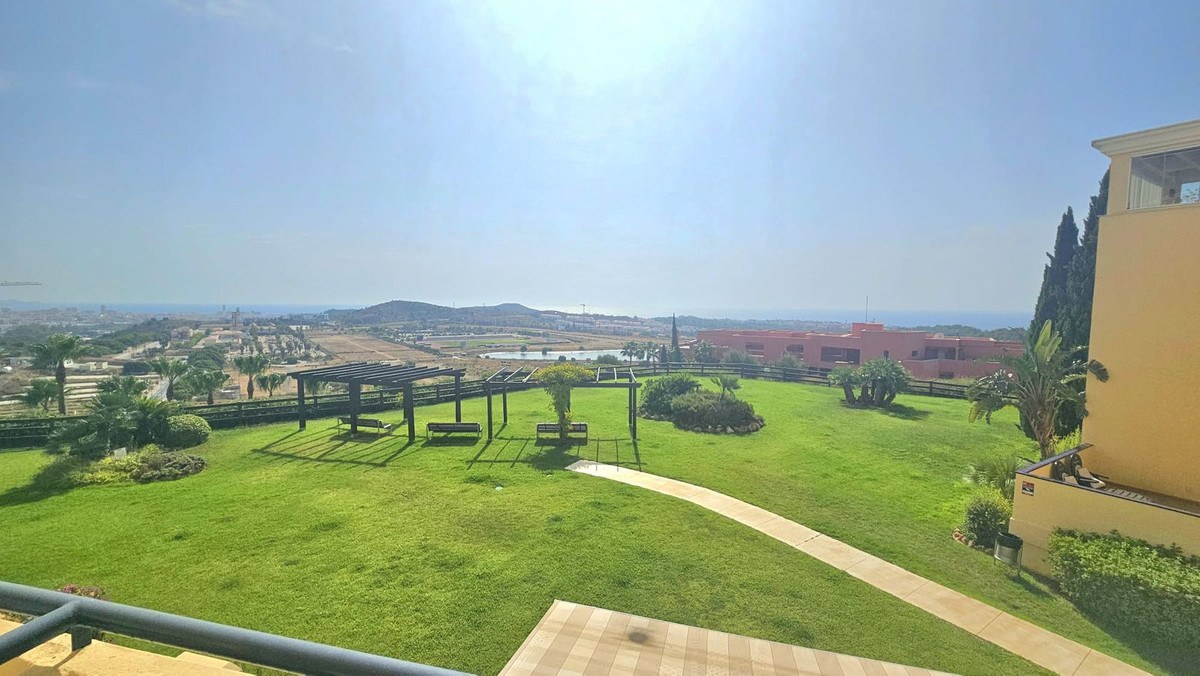 Se vende Apartamento Planta Media de 2 dormitorios en Costa Del Sol, Málaga, España