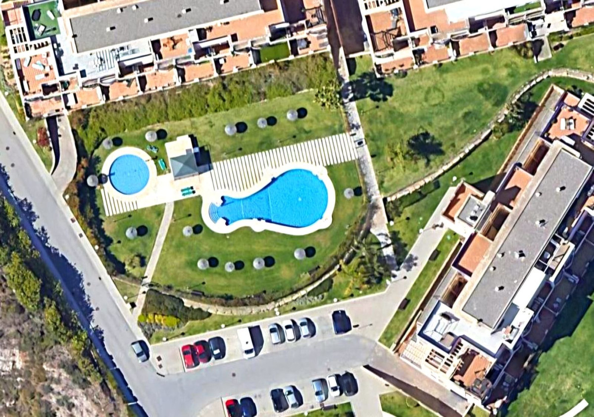 Se vende Apartamento Planta Media de 2 dormitorios en Costa Del Sol, Málaga, España