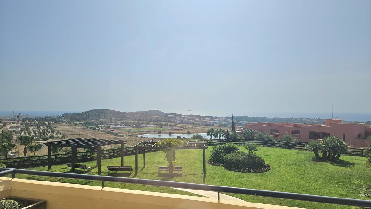 Se vende Apartamento Planta Media de 2 dormitorios en Costa Del Sol, Málaga, España