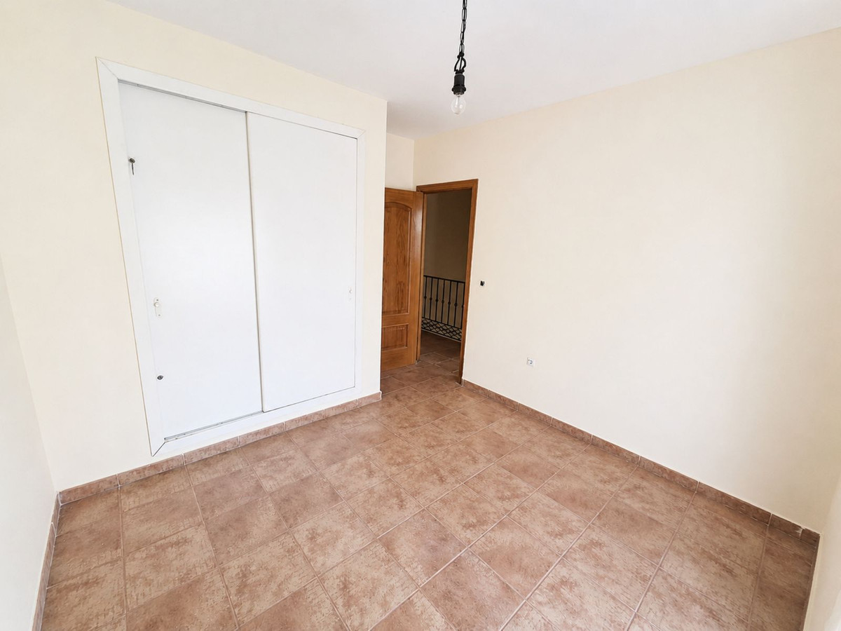 4 Bed Townhouse for sale in La Alcaidesa Costa Del Sol, Cádiz, Spain