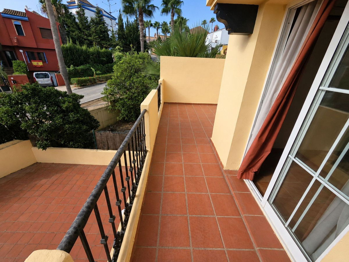 4 Bed Townhouse for sale in La Alcaidesa Costa Del Sol, Cádiz, Spain