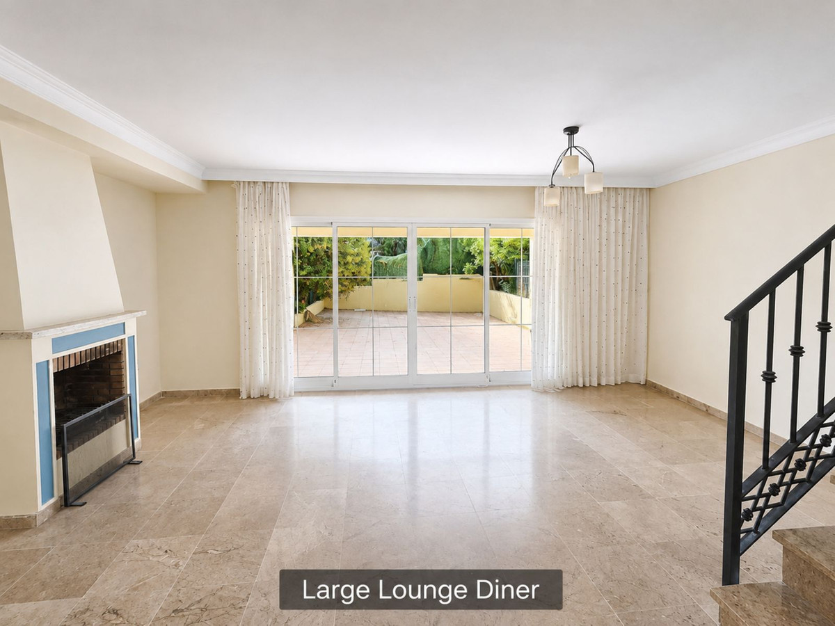 4 Bed Townhouse for sale in La Alcaidesa Costa Del Sol, Cádiz, Spain