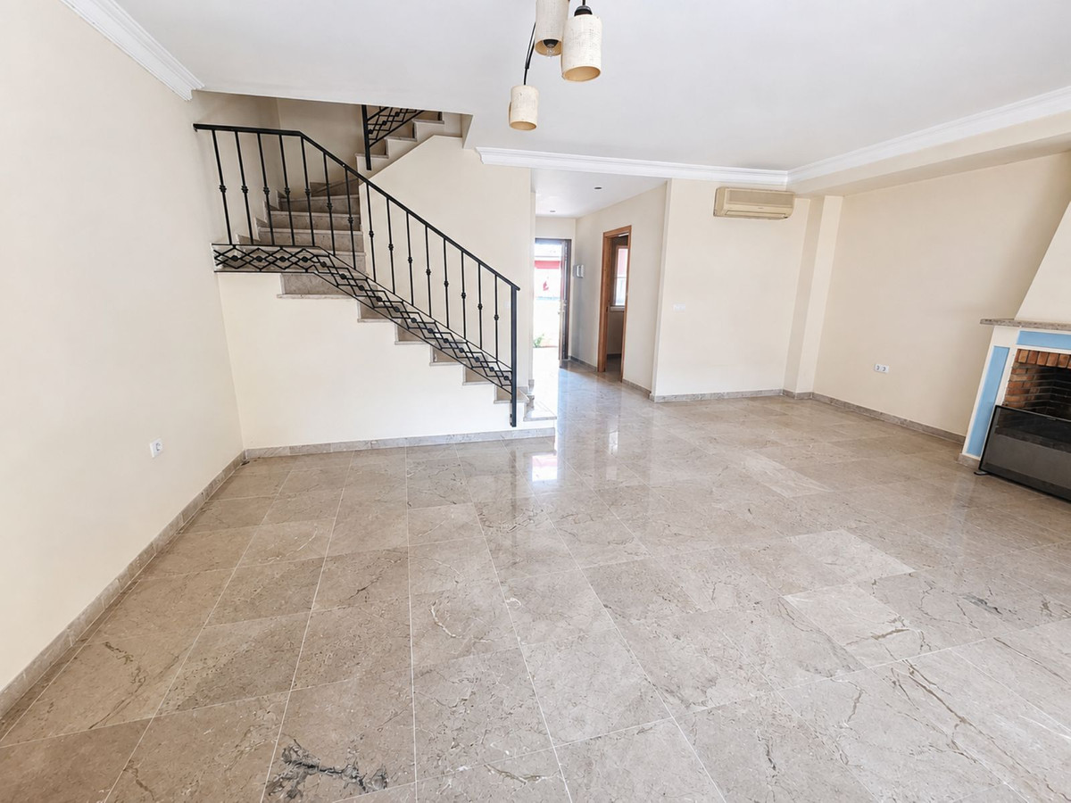 4 Bed Townhouse for sale in La Alcaidesa Costa Del Sol, Cádiz, Spain