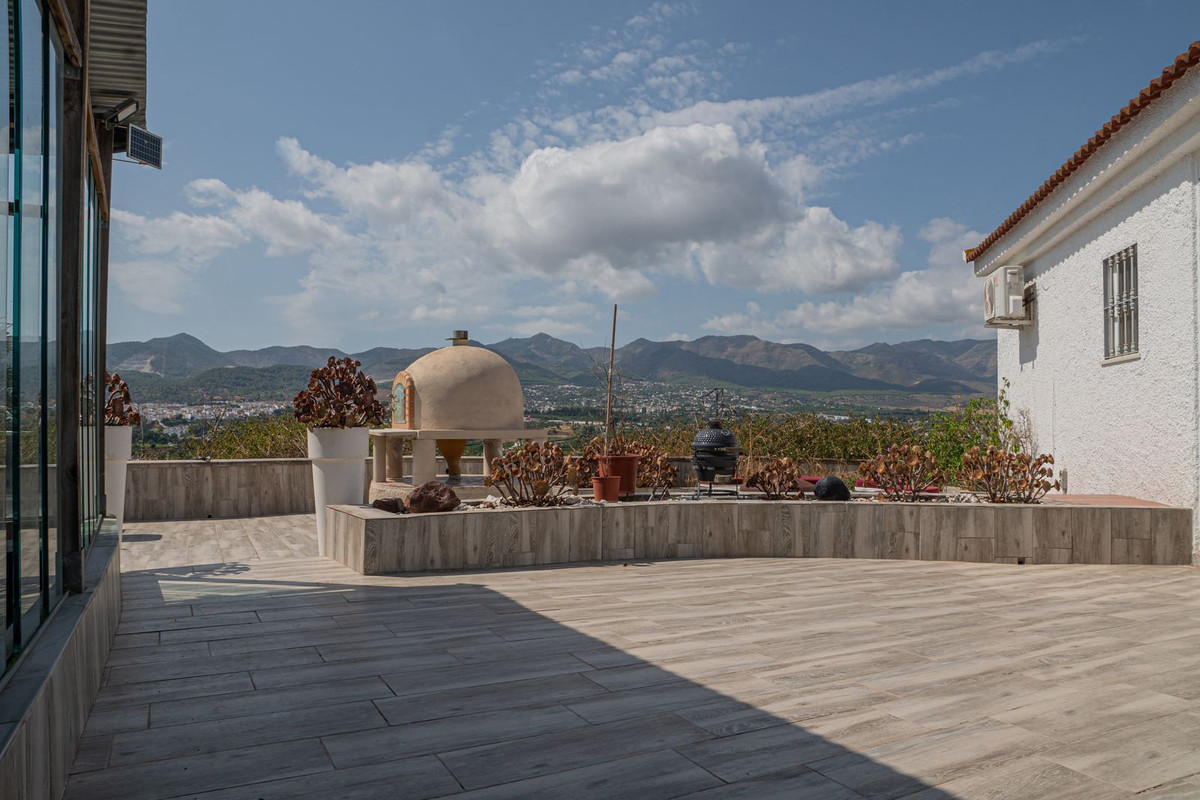 6 Bed Townhouse for sale in Alhaurín De La Torre Costa Del Sol, Málaga, Spain