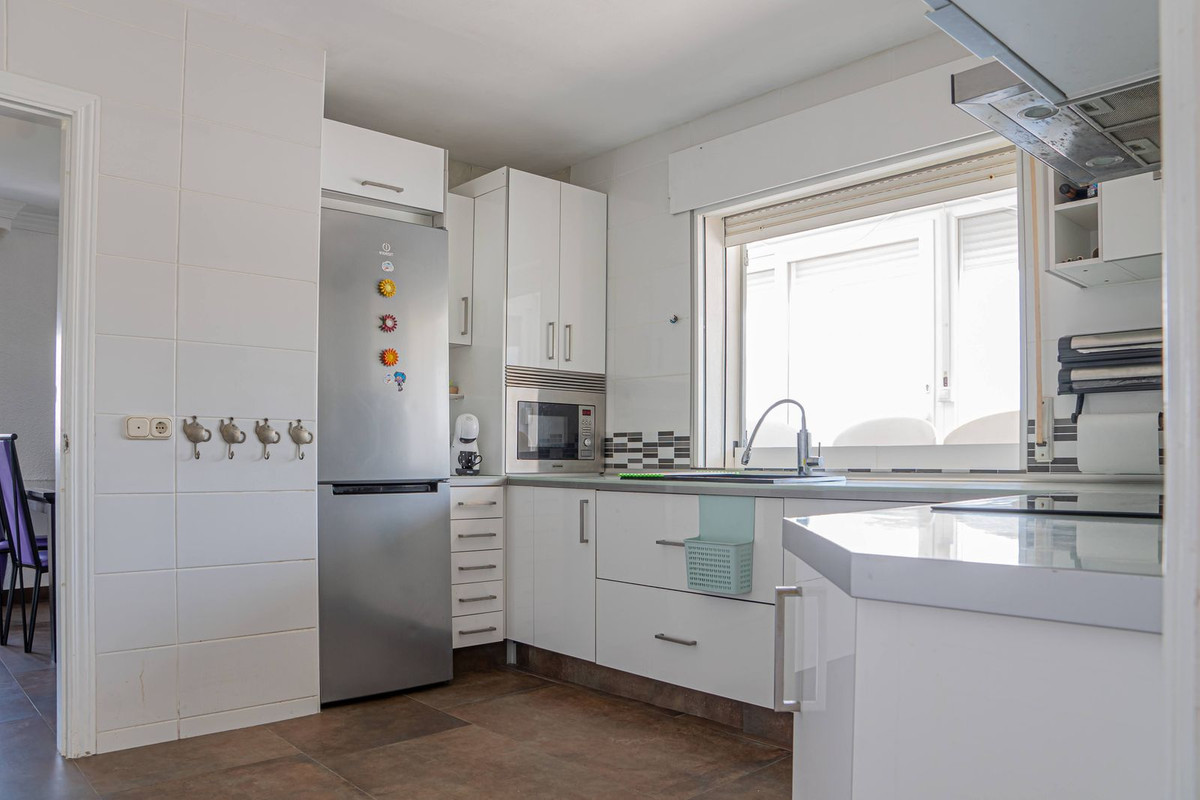 6 Bed Townhouse for sale in Alhaurín De La Torre Costa Del Sol, Málaga, Spain