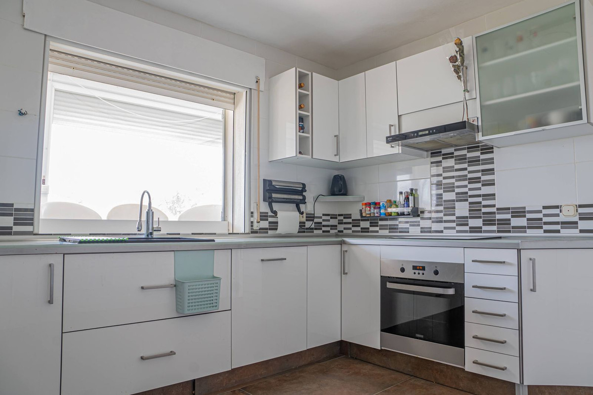 6 Bed Townhouse for sale in Alhaurín De La Torre Costa Del Sol, Málaga, Spain