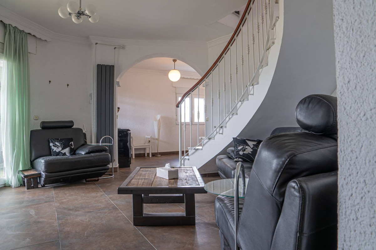 6 Bed Townhouse for sale in Alhaurín De La Torre Costa Del Sol, Málaga, Spain