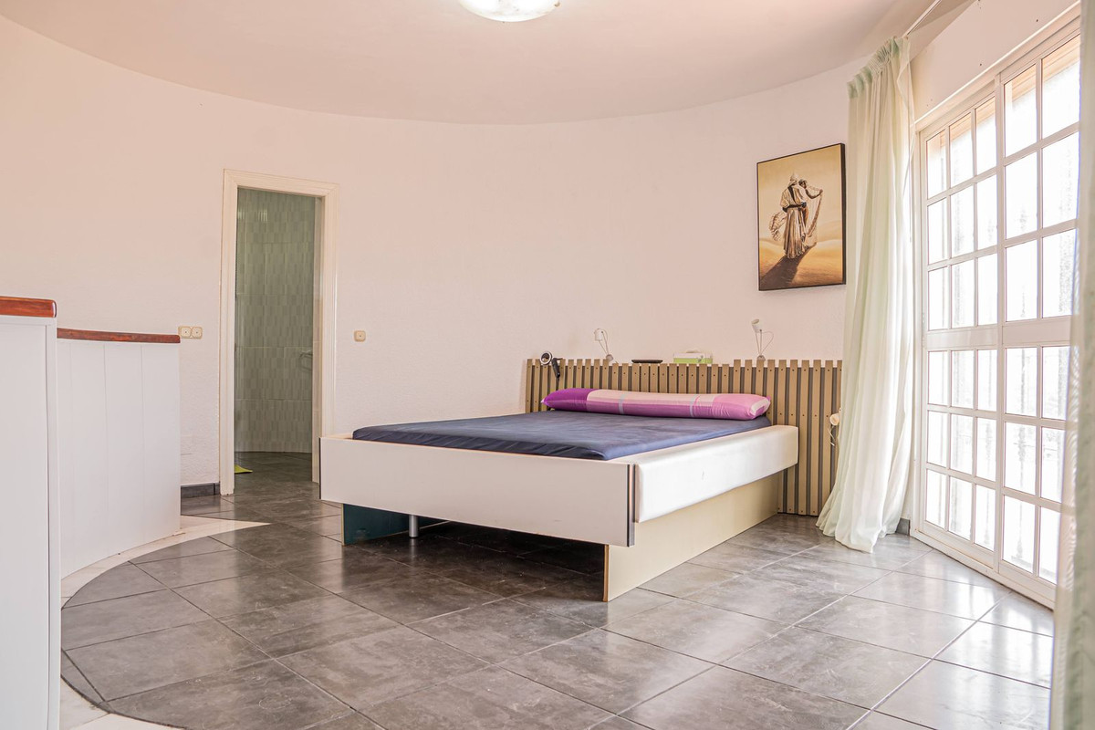 6 Bed Townhouse for sale in Alhaurín De La Torre Costa Del Sol, Málaga, Spain