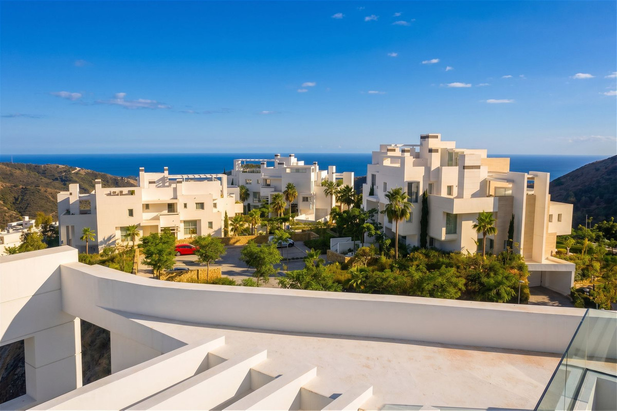 3 Bed Apartment for sale in Ojén Costa Del Sol, Málaga, Spain