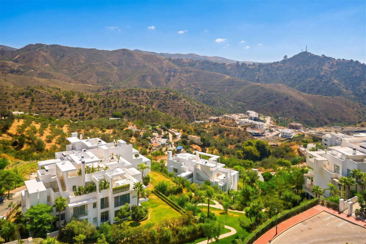 3 Bed Apartment for sale in Ojén Costa Del Sol, Málaga, Spain