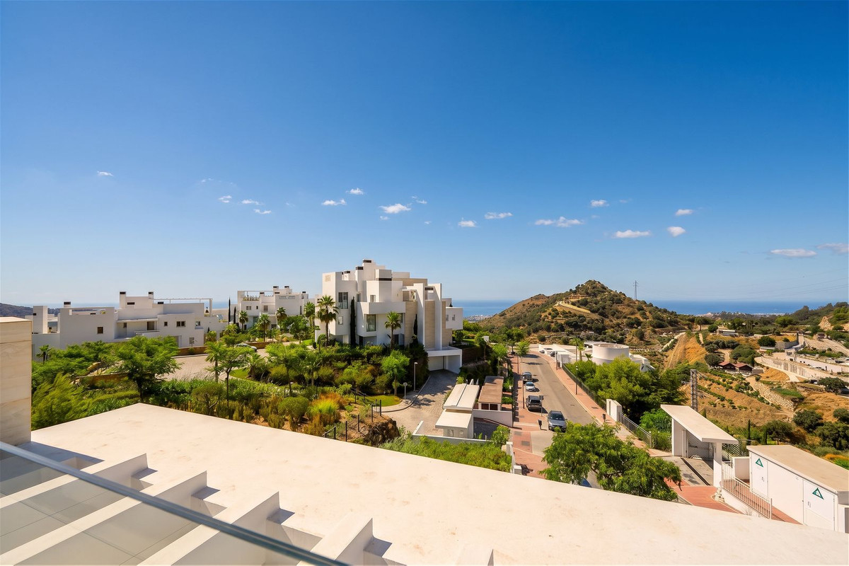 3 Bed Apartment for sale in Ojén Costa Del Sol, Málaga, Spain