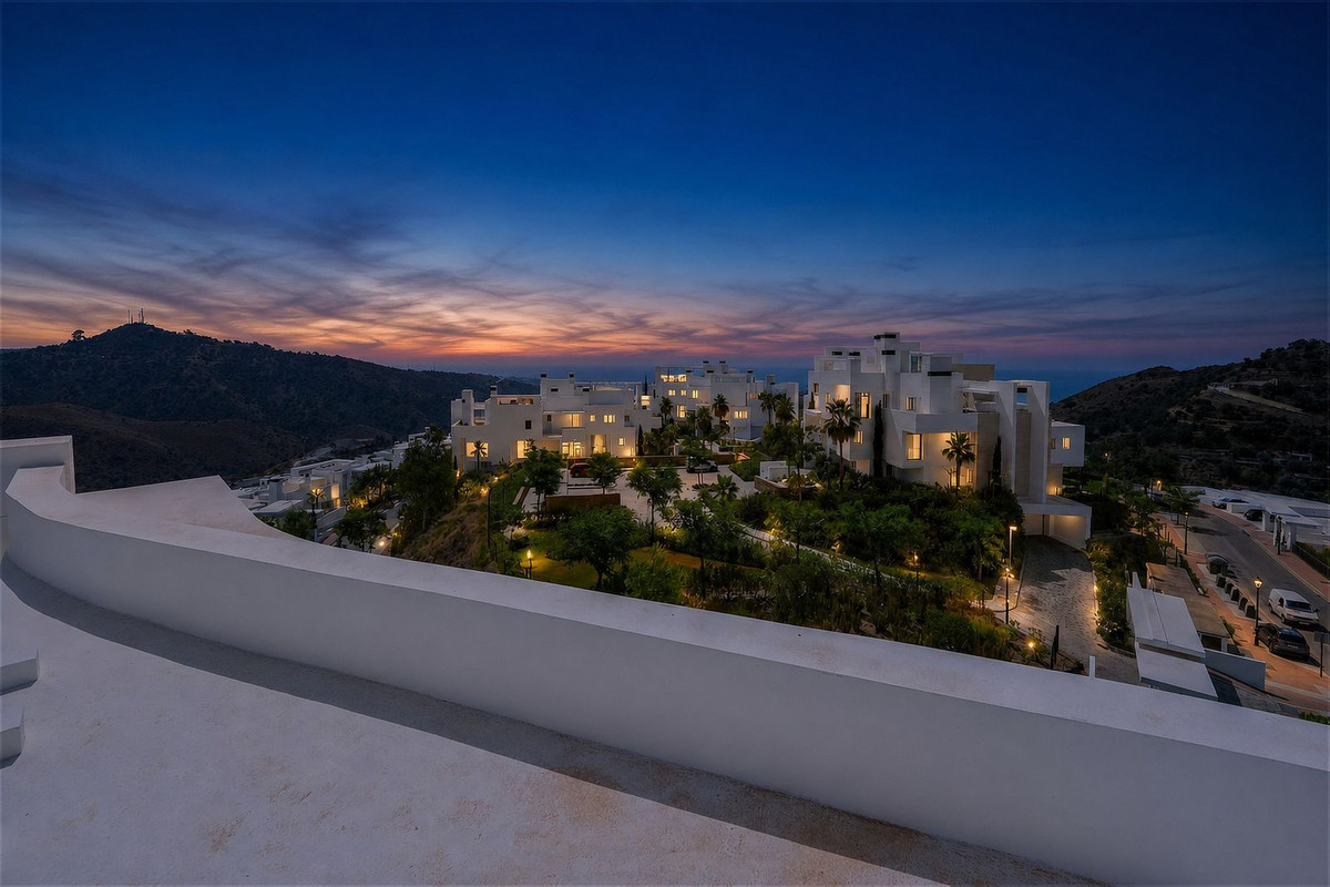 3 Bed Apartment for sale in Ojén Costa Del Sol, Málaga, Spain