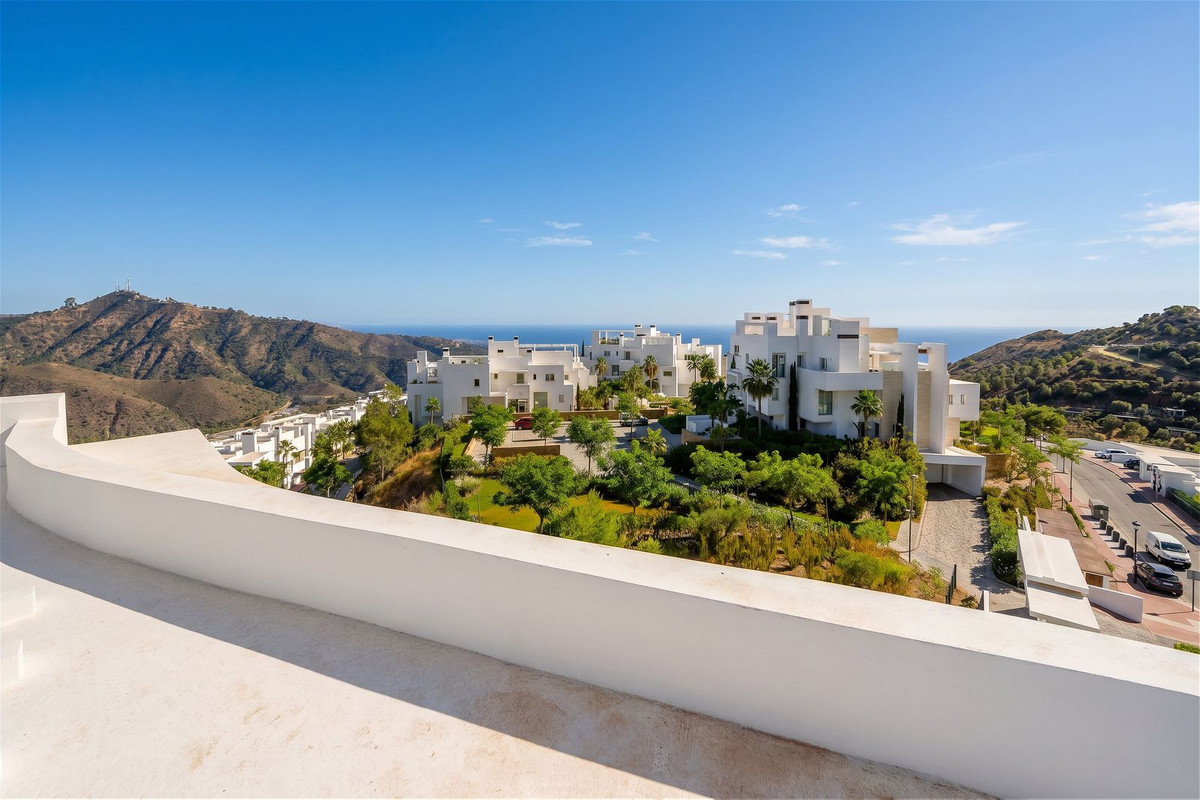 3 Bed Apartment for sale in Ojén Costa Del Sol, Málaga, Spain