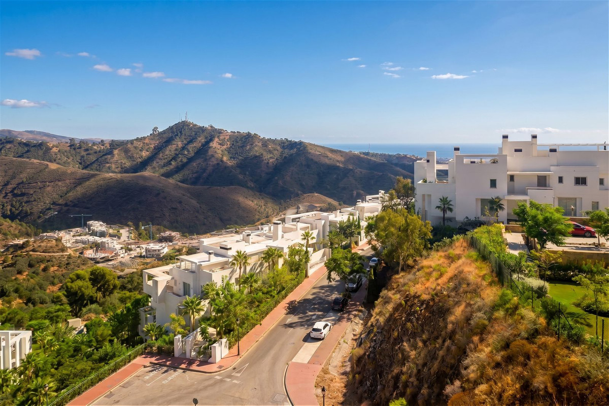 3 Bed Apartment for sale in Ojén Costa Del Sol, Málaga, Spain