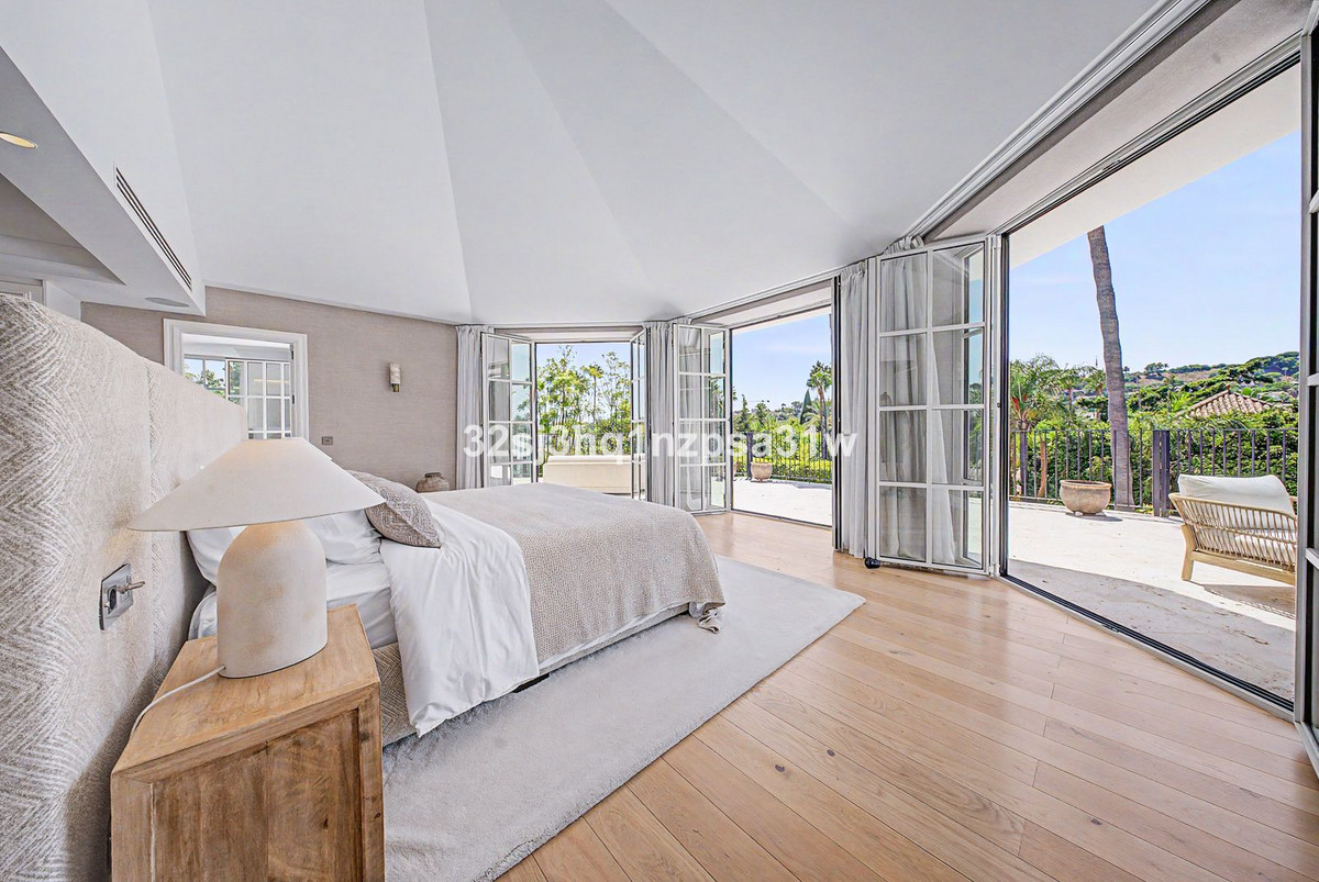 Se vende Villa - Chalet de 5 dormitorios en Costa Del Sol, Málaga, España