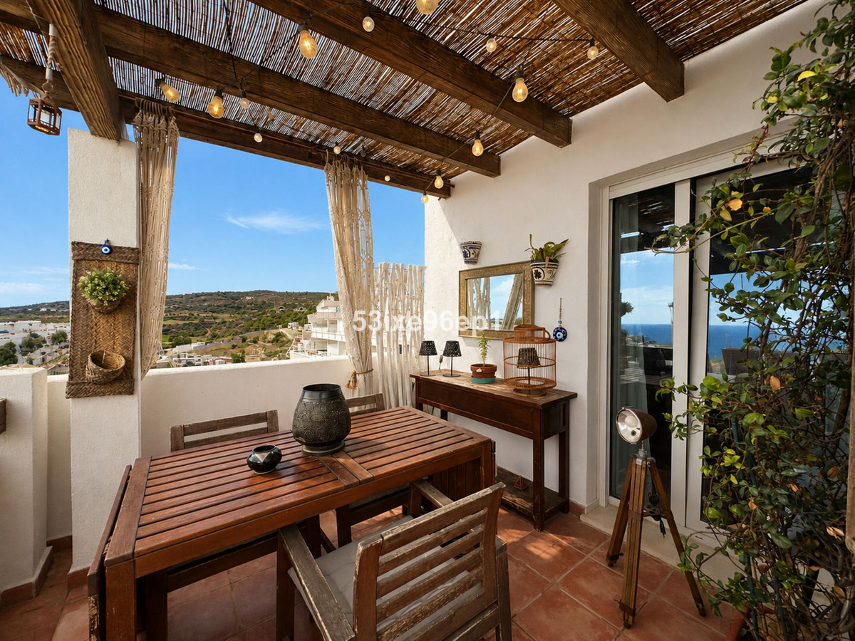 2 Bed Apartment for sale in Estepona Costa Del Sol, Málaga, Spain