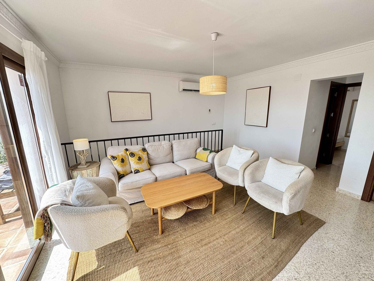 6 Bed Townhouse for sale in La Cala De Mijas Costa Del Sol, Málaga, Spain