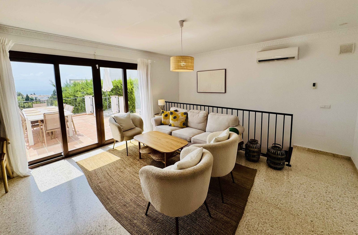 6 Bed Townhouse for sale in La Cala De Mijas Costa Del Sol, Málaga, Spain