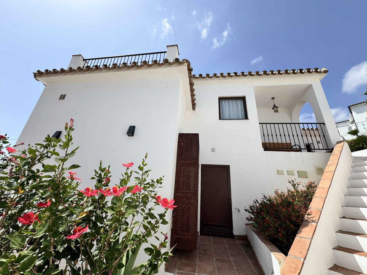 6 Bed Townhouse for sale in La Cala De Mijas Costa Del Sol, Málaga, Spain