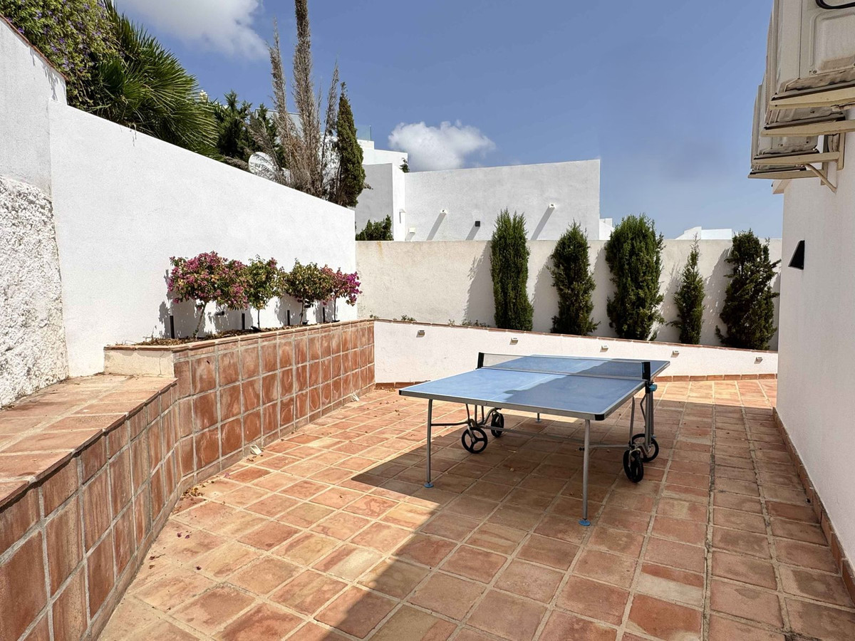 6 Bed Townhouse for sale in La Cala De Mijas Costa Del Sol, Málaga, Spain