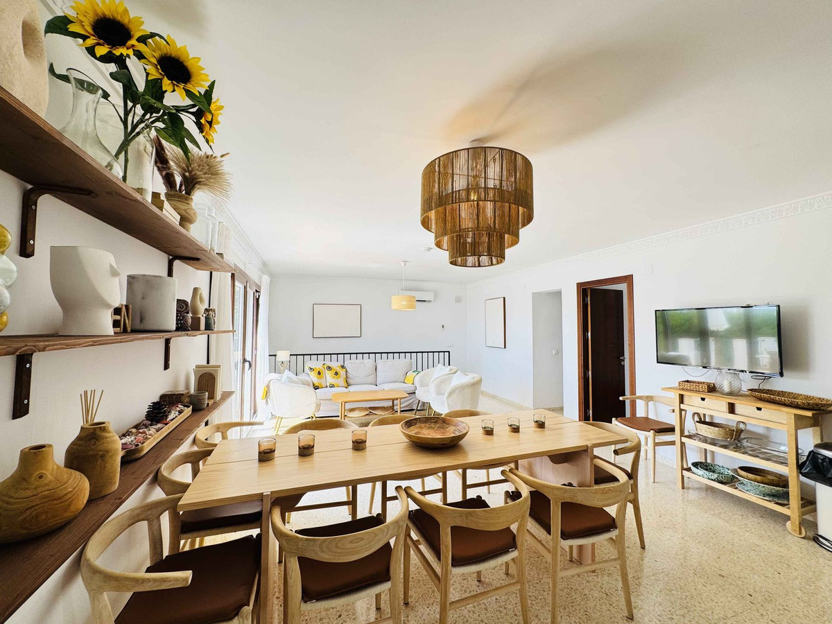 6 Bed Townhouse for sale in La Cala De Mijas Costa Del Sol, Málaga, Spain