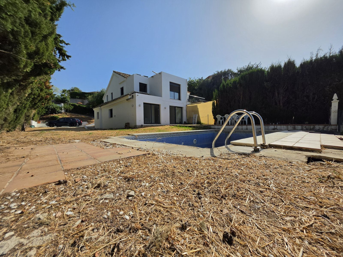 Se vende Pareada de 5 dormitorios en Costa Del Sol, Málaga, España