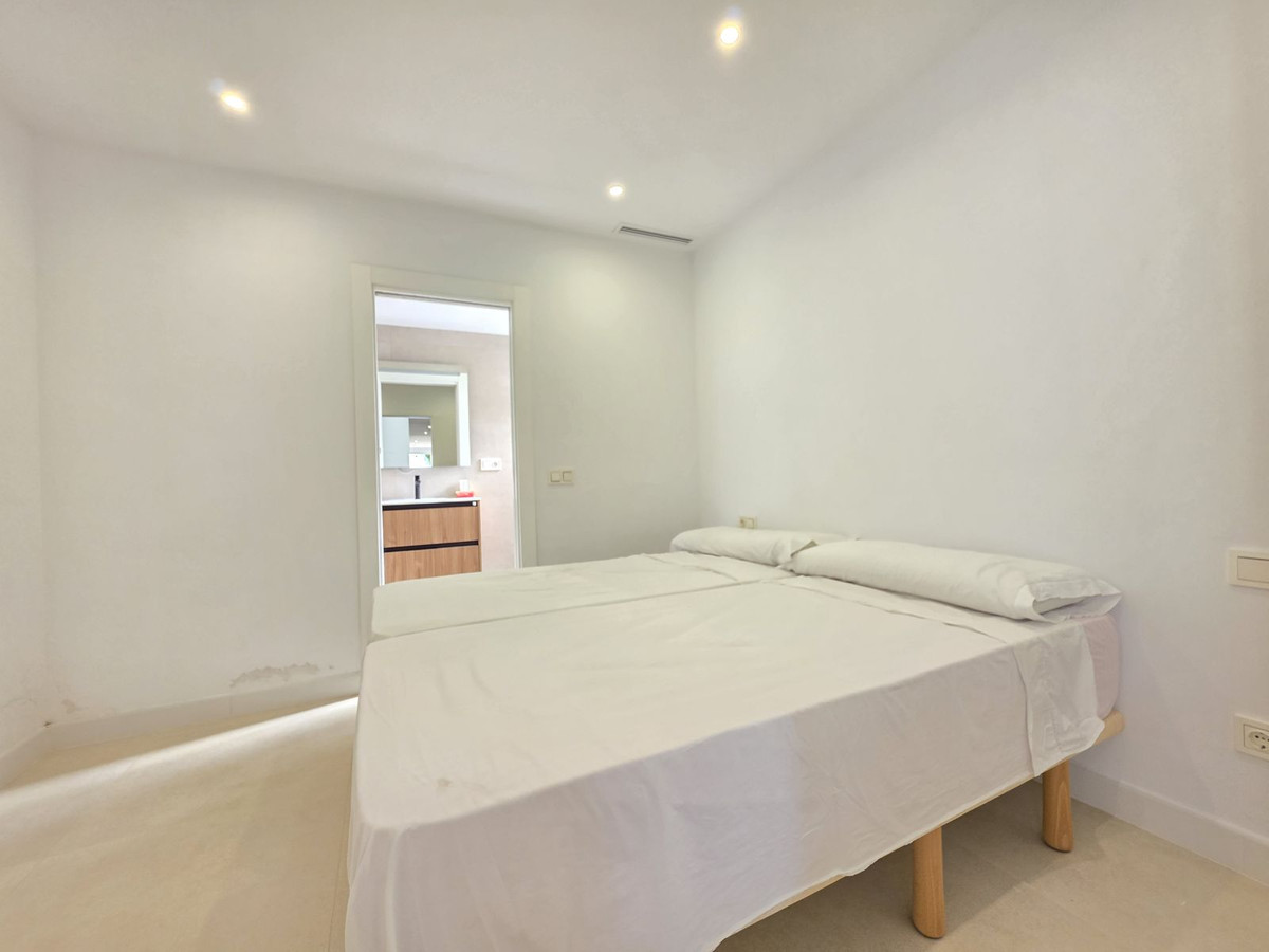 Se vende Pareada de 5 dormitorios en Costa Del Sol, Málaga, España