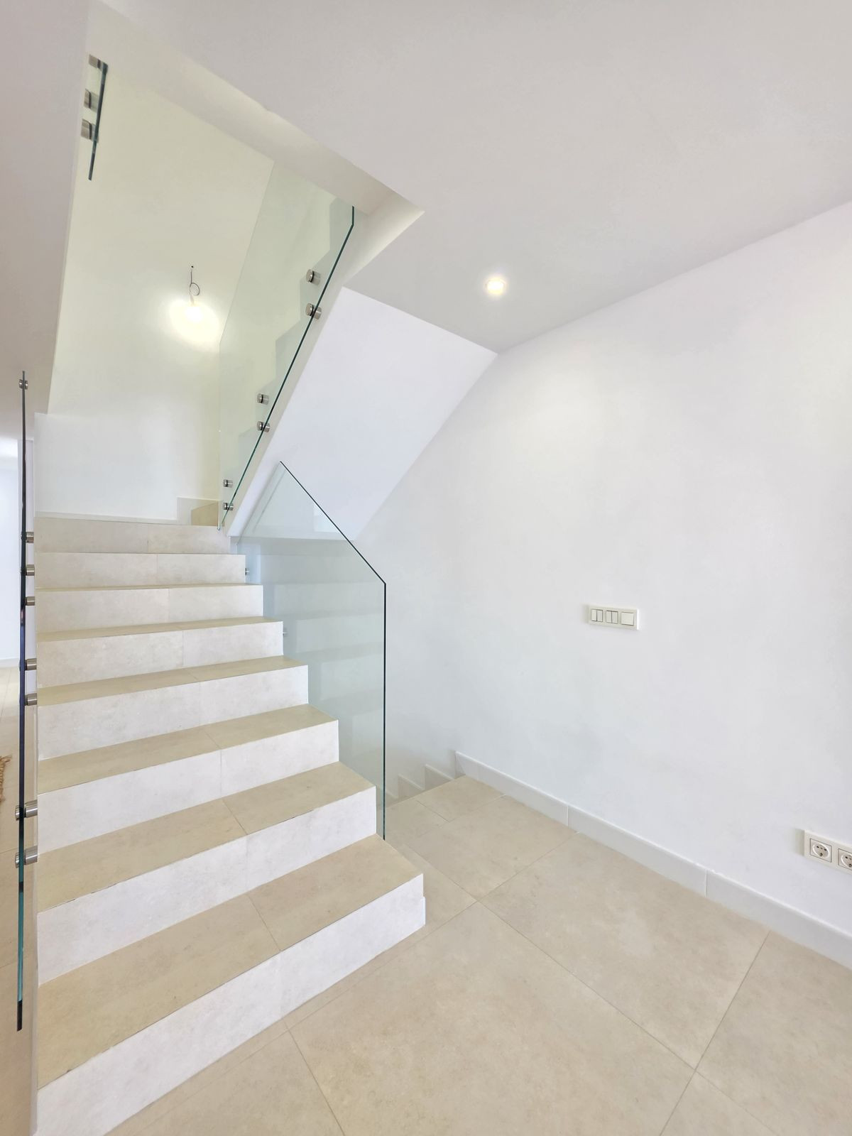 Se vende Pareada de 5 dormitorios en Costa Del Sol, Málaga, España