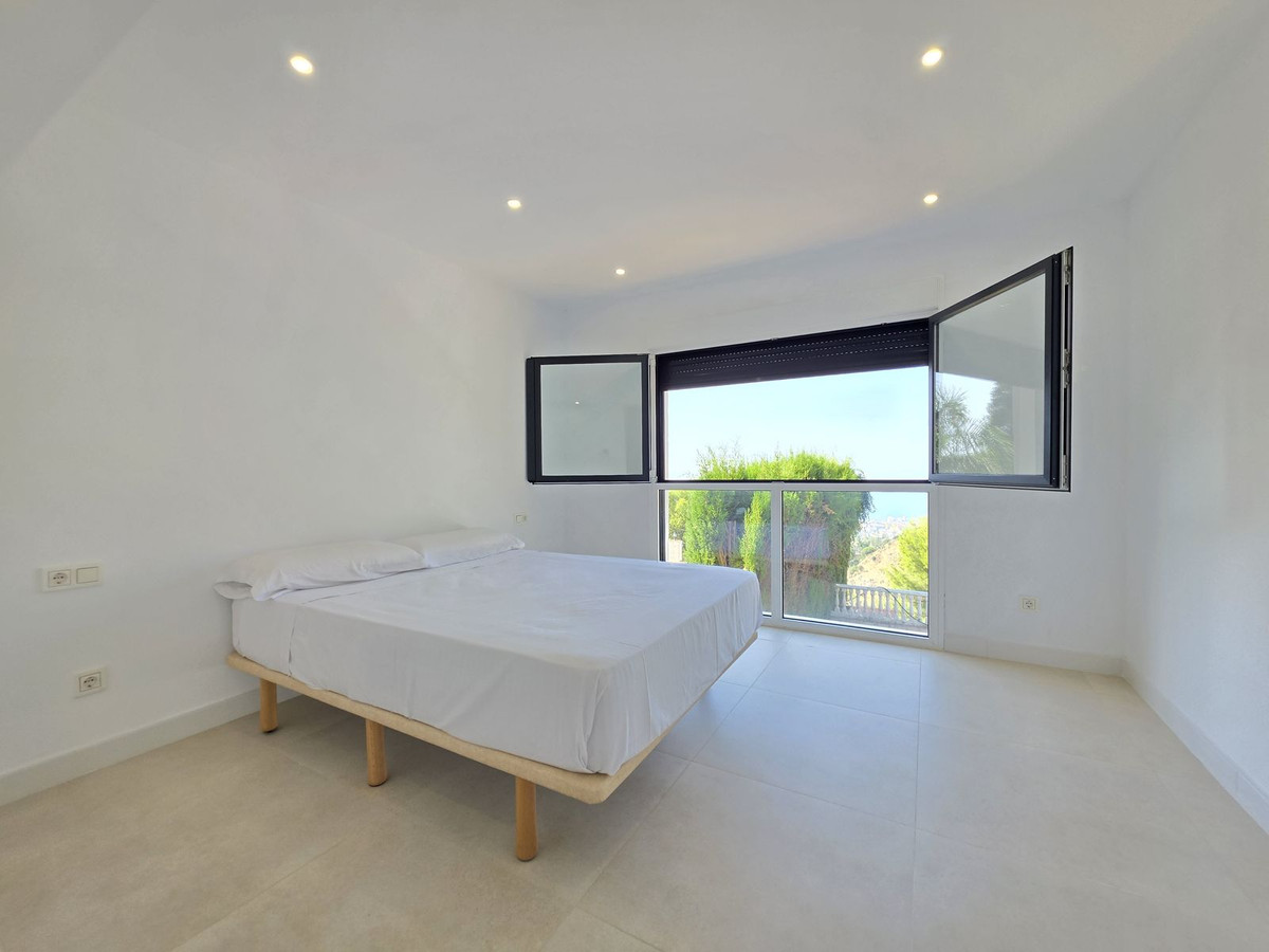 Se vende Pareada de 5 dormitorios en Costa Del Sol, Málaga, España