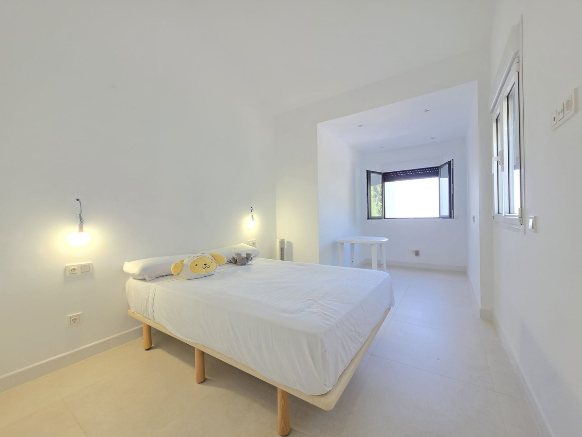 Se vende Pareada de 5 dormitorios en Costa Del Sol, Málaga, España