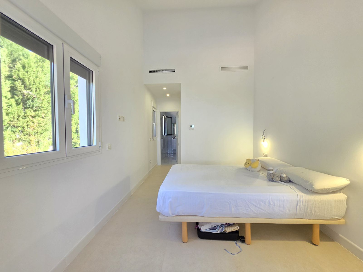 Se vende Pareada de 5 dormitorios en Costa Del Sol, Málaga, España