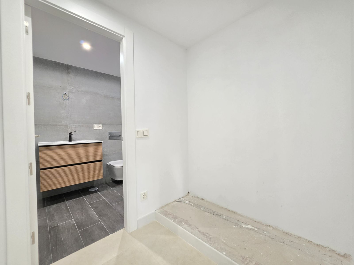 Se vende Pareada de 5 dormitorios en Costa Del Sol, Málaga, España