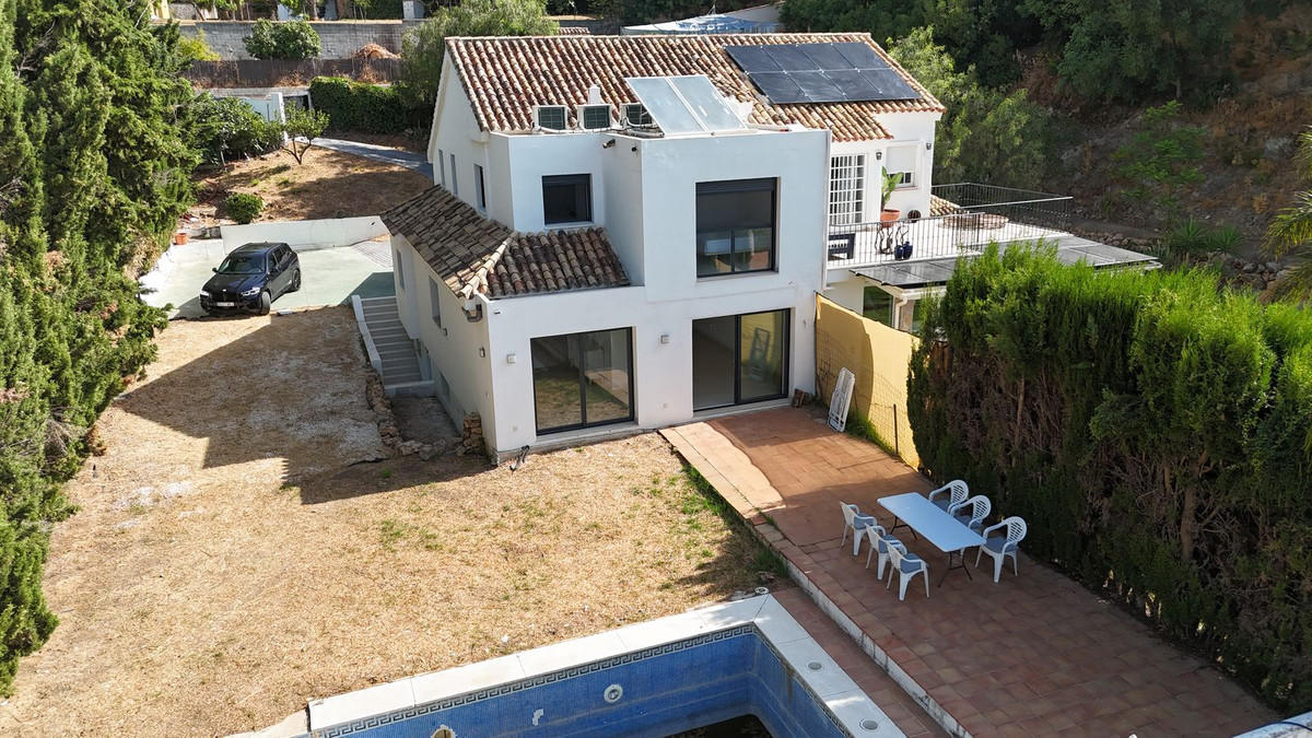 Se vende Pareada de 5 dormitorios en Costa Del Sol, Málaga, España