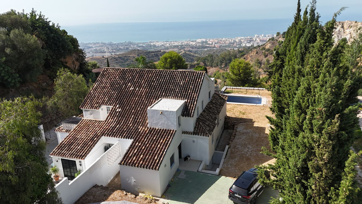 Se vende Pareada de 5 dormitorios en Costa Del Sol, Málaga, España