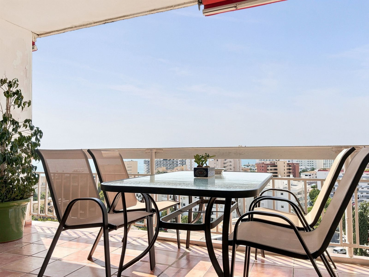 Se vende Apartamento en Planta Última de 2 dormitorios en Costa Del Sol, Málaga, España