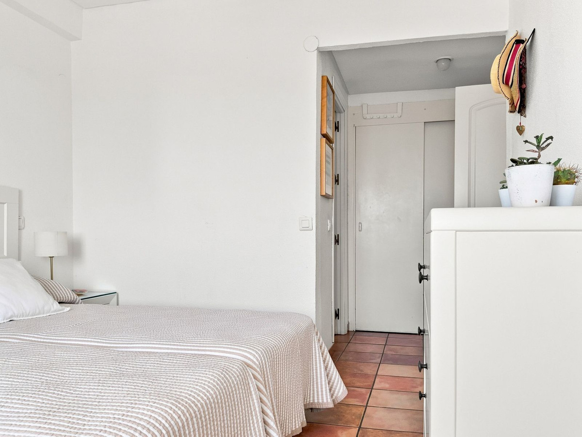 Se vende Apartamento en Planta Última de 2 dormitorios en Costa Del Sol, Málaga, España