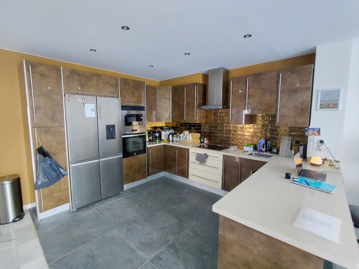 Se vende Apartamento Planta Media de 2 dormitorios en Costa Del Sol, Málaga, España