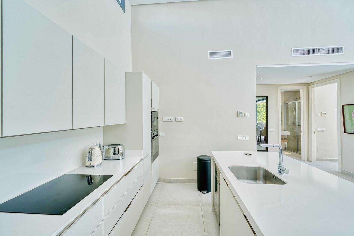 4 Bed Townhouse for sale in Estepona Costa Del Sol, Málaga, Spain