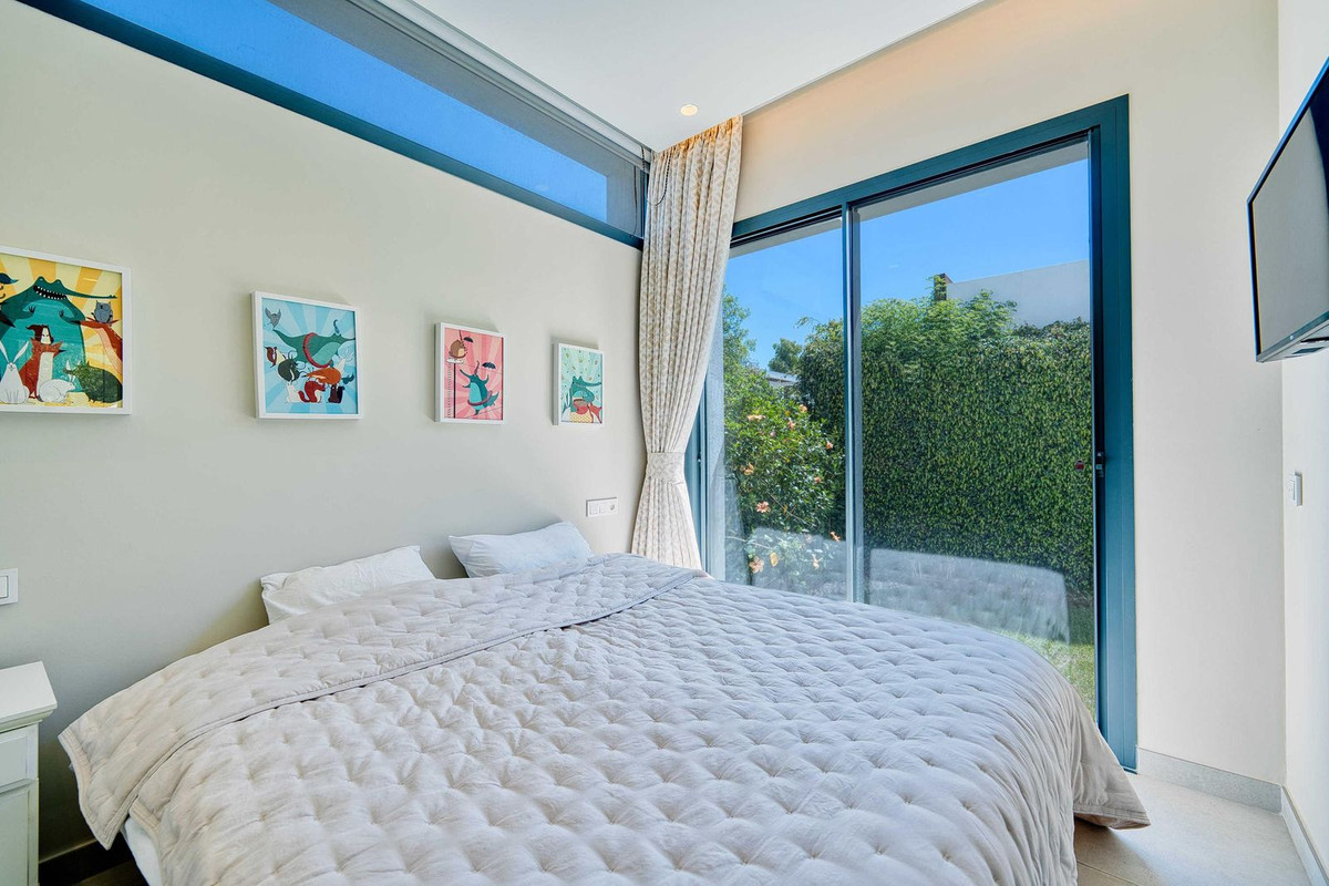 4 Bed Townhouse for sale in Estepona Costa Del Sol, Málaga, Spain