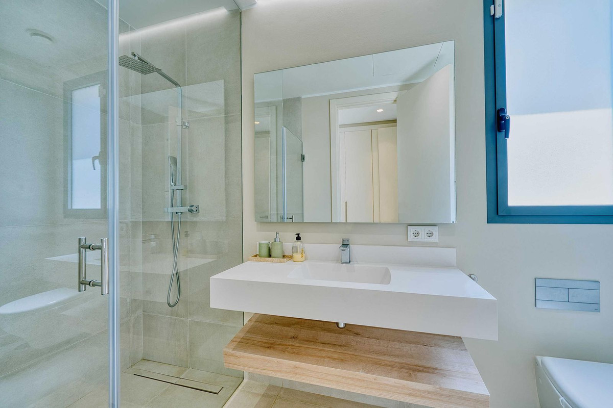 4 Bed Townhouse for sale in Estepona Costa Del Sol, Málaga, Spain