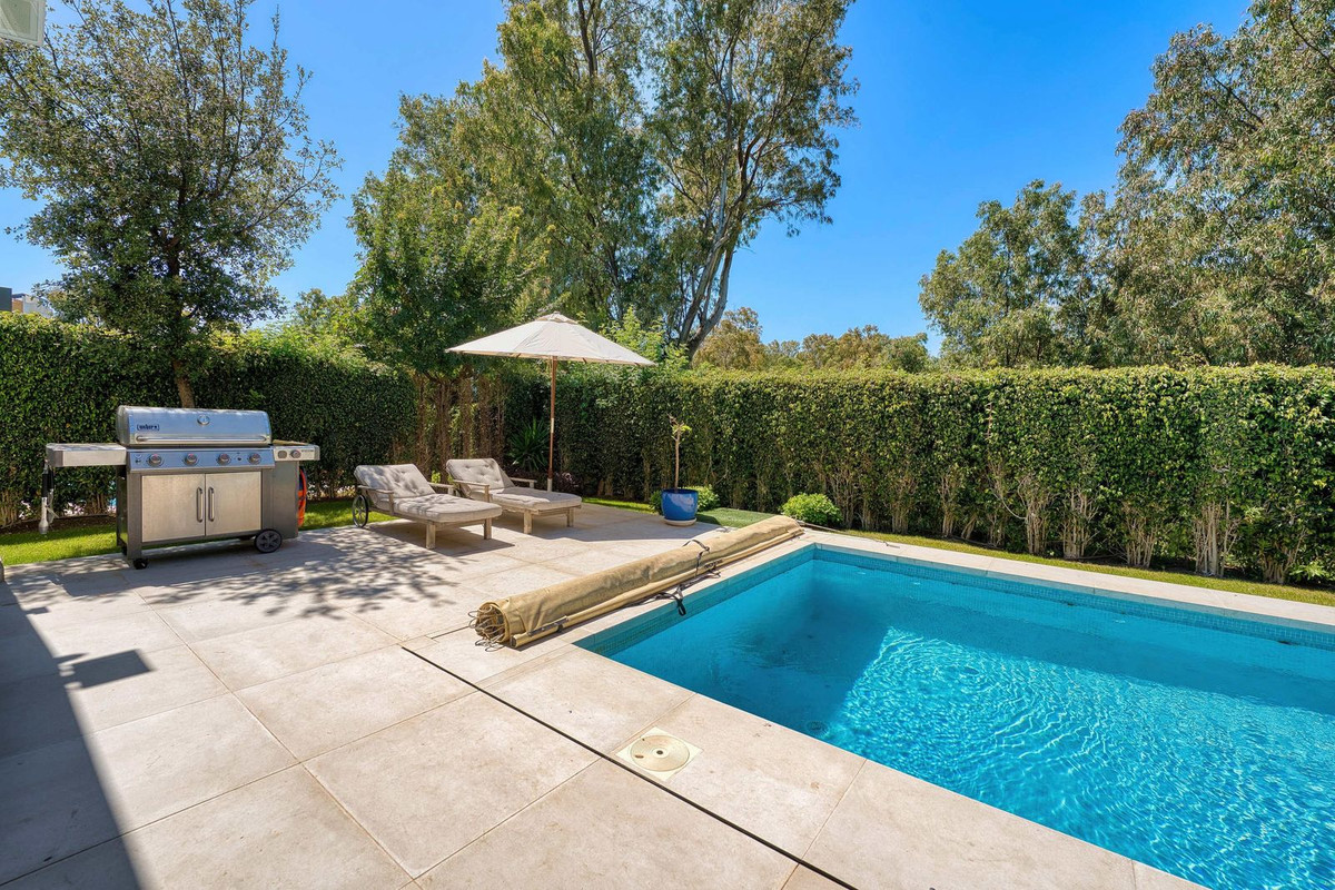 4 Bed Townhouse for sale in Estepona Costa Del Sol, Málaga, Spain