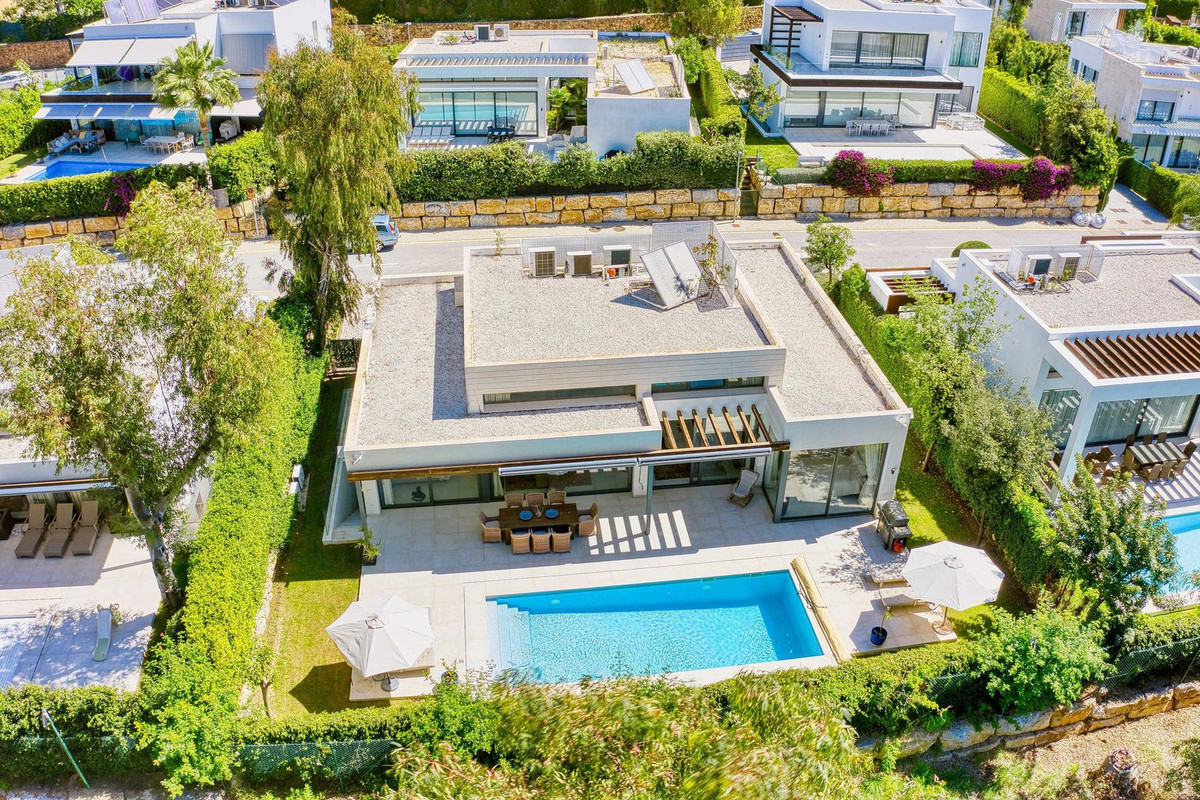 4 Bed Townhouse for sale in Estepona Costa Del Sol, Málaga, Spain